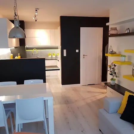 Apartment 3bed Modern Near Beautiful Park Warschau