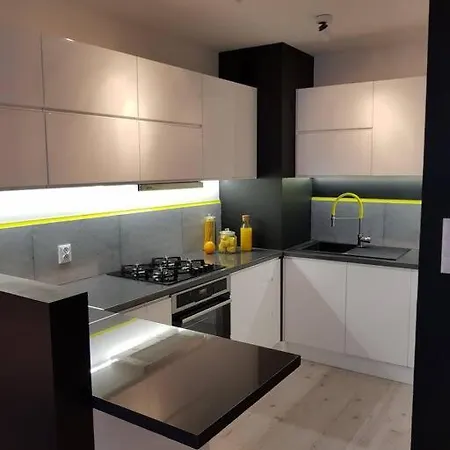 3bed Modern Near Beautiful Park *